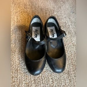 Folklorico flamenco tap shoes dance shoes for girls toddler small child size 9